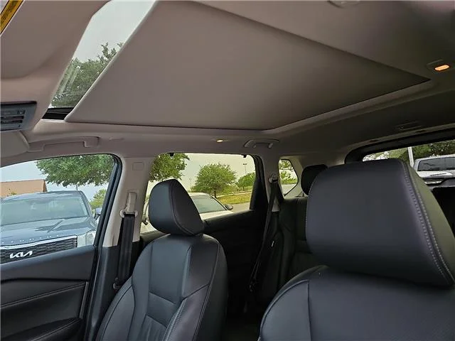 Used 2024 Everest White Pearl Nissan Platinum image 16