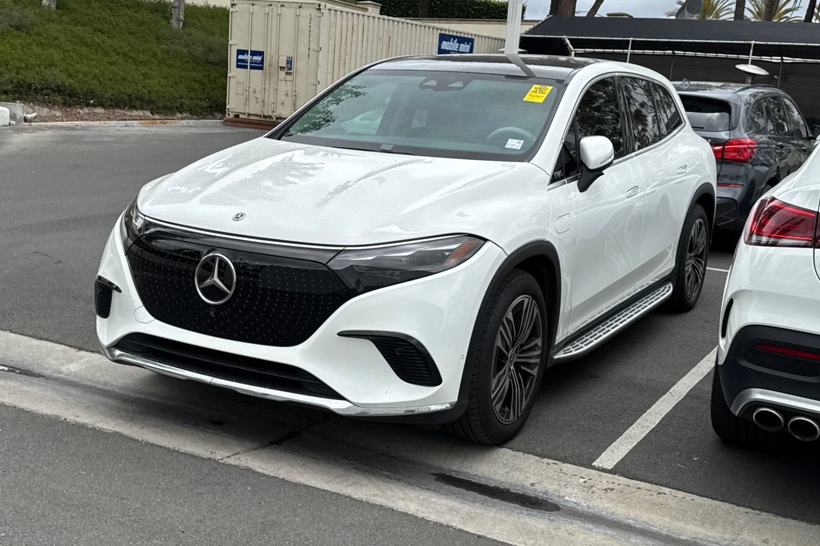 2023 Mercedes-Benz EQS SUV EQS 450+'s photo