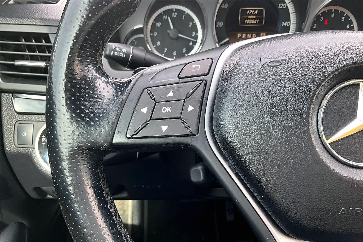 Used 2012  Mercedes-Benz E 350 image 23
