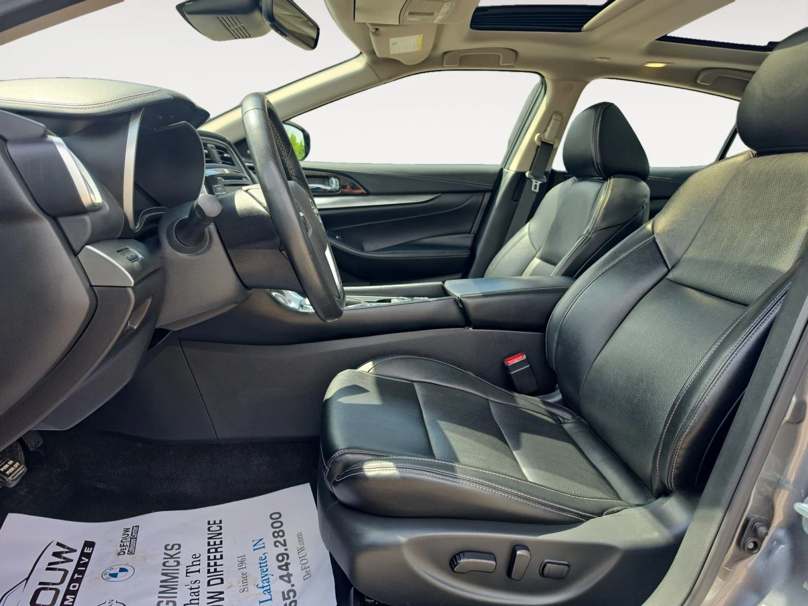 Used 2023 GRAY NISSAN SL SEDAN image 10