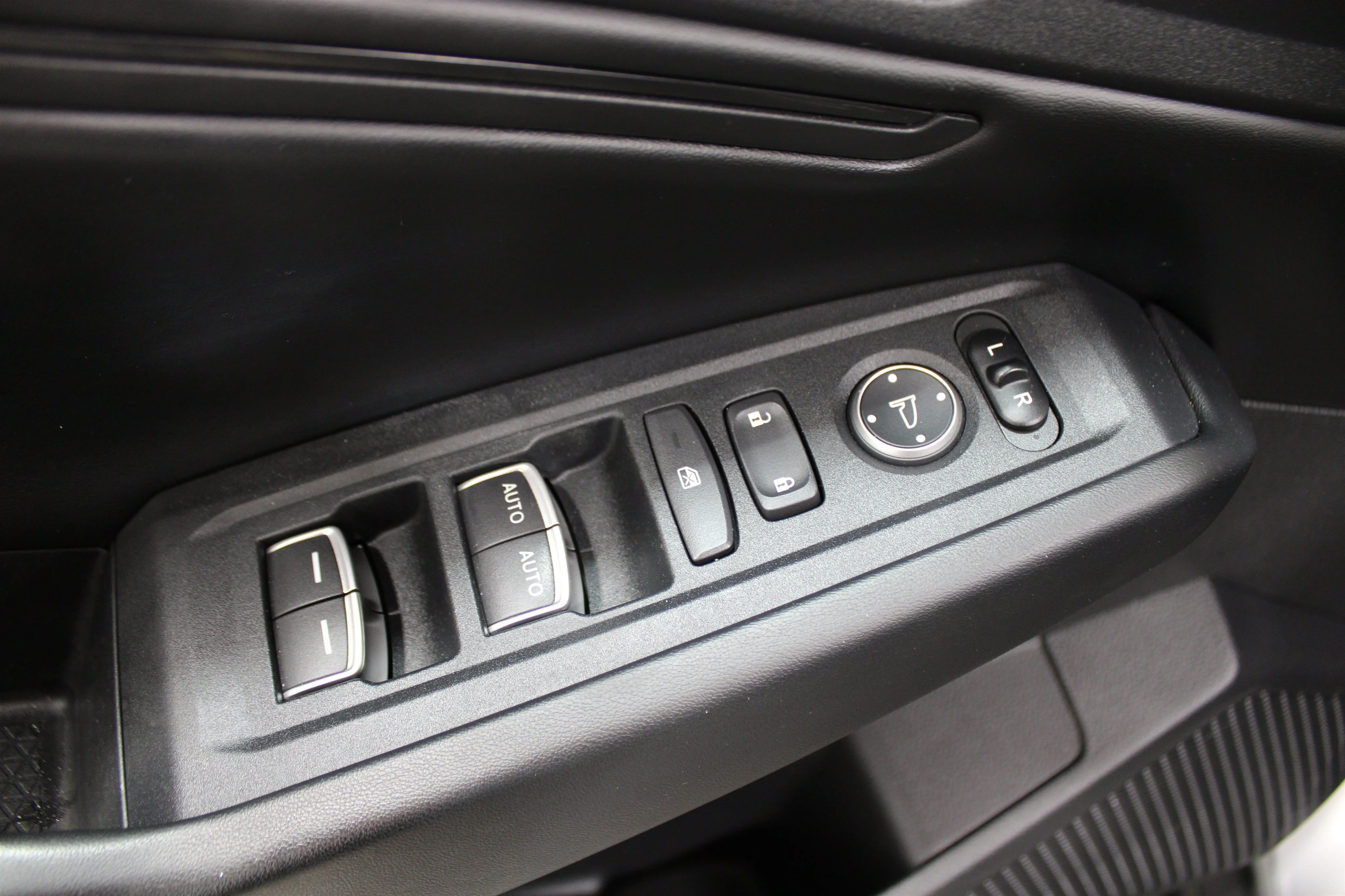 2024 Honda Accord EX - Photo 6