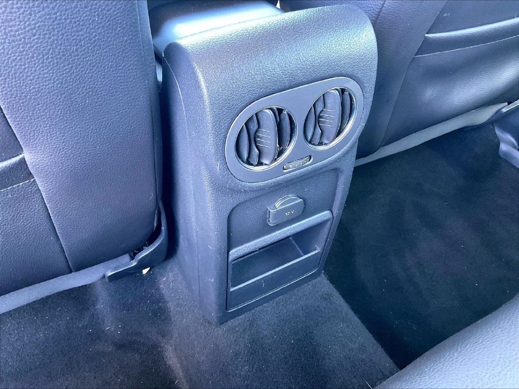 Used 2016 Pepper / Gray Volkswagen S image 25