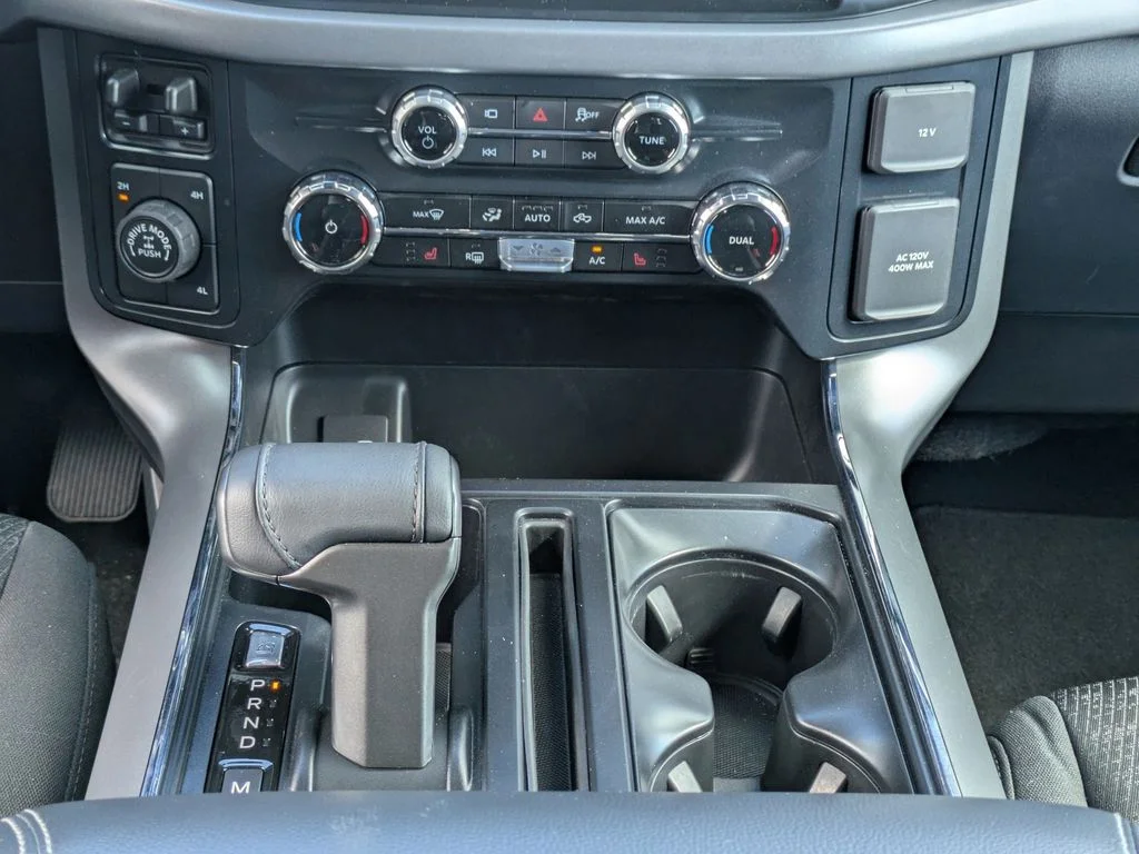 New 2026 Agate Black Metallic Ford XLT image 18