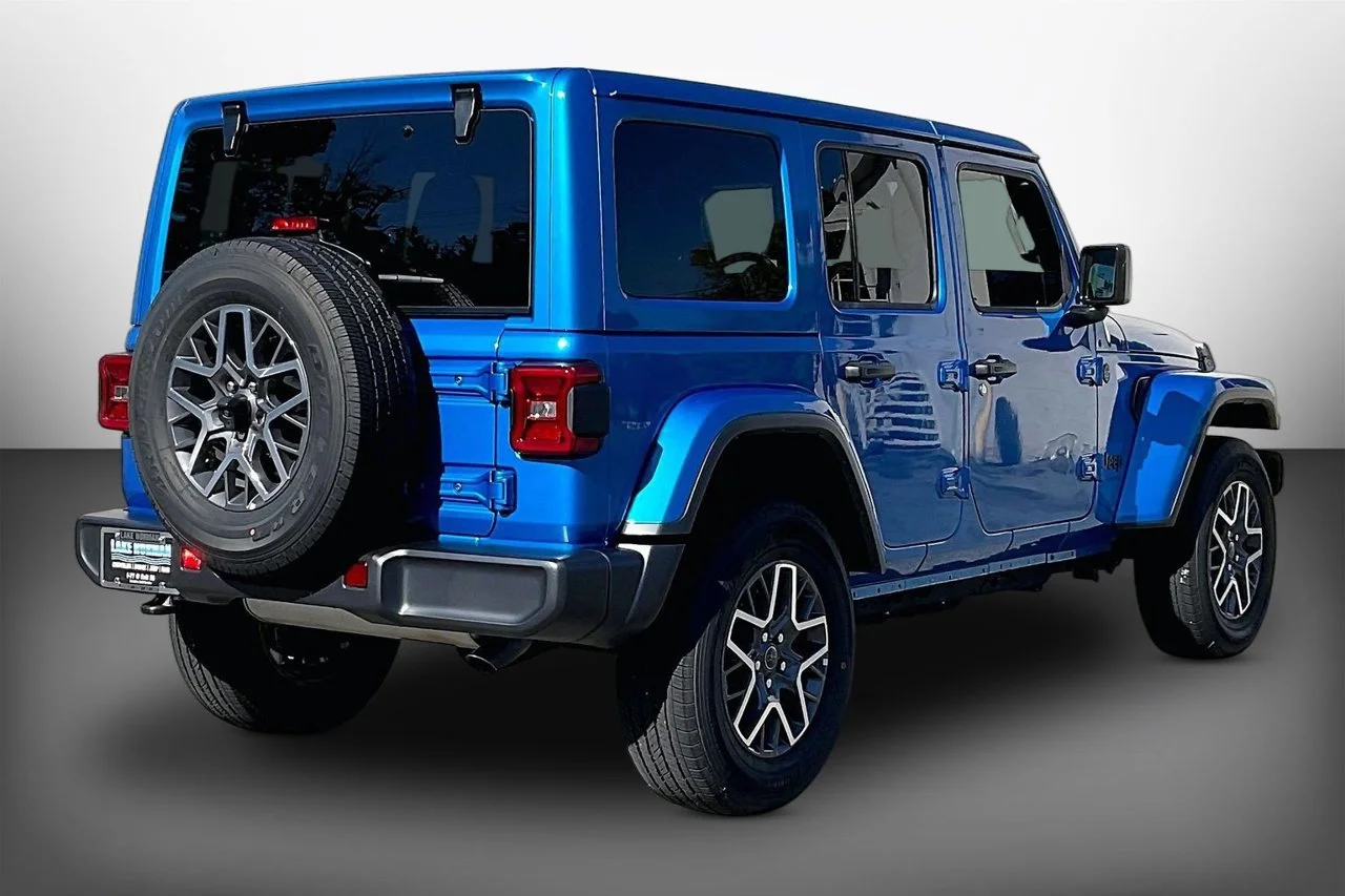 Certified Used 2025 Blue Jeep Sahara image 8