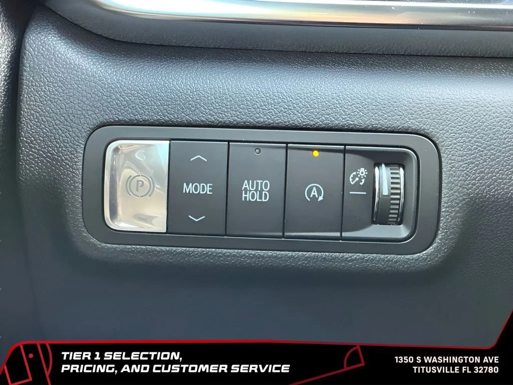 New 2026 Sterling Metallic GMC Elevation image 36