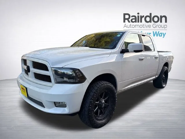 Used 2009 Stone White Clearcoat/Mineral Gray Met CC Dodge Sport image 1