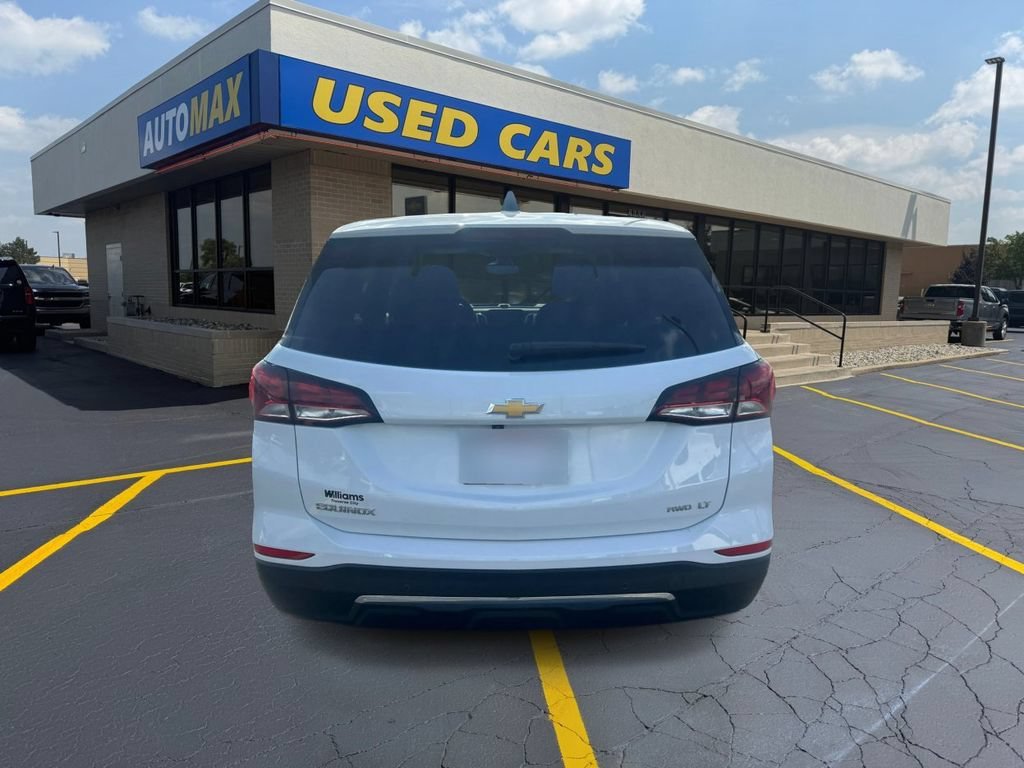 Used 2024 Summit White Chevrolet LT image 6