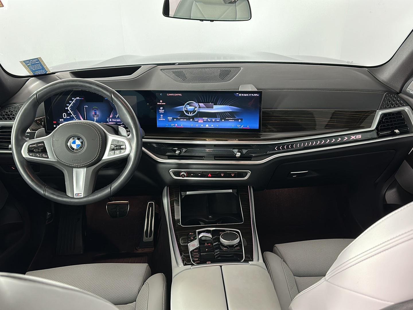 Used 2025 Carbon Black Metallic BMW xDrive40i image 2