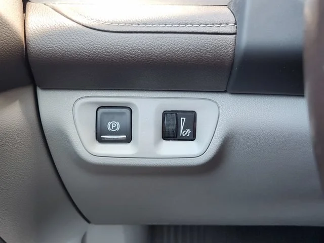 Used 2019 RED QUARTZ TINTCOAT GMC SLT image 22