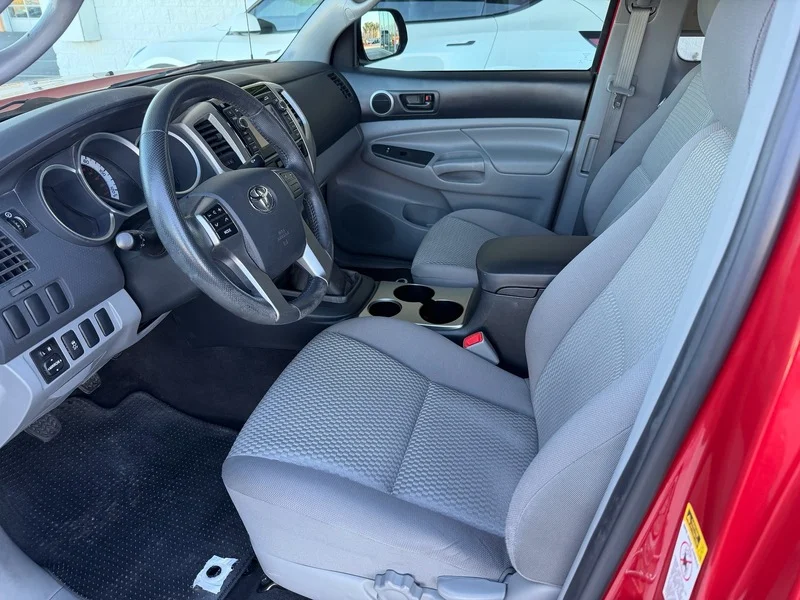 Used 2013 Barcelona Red Met Toyota ACCESS CAB 2WD I4 image 12