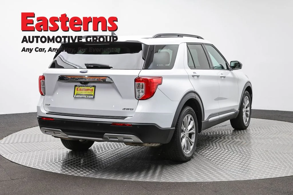 Used 2022 White Ford XLT image 5