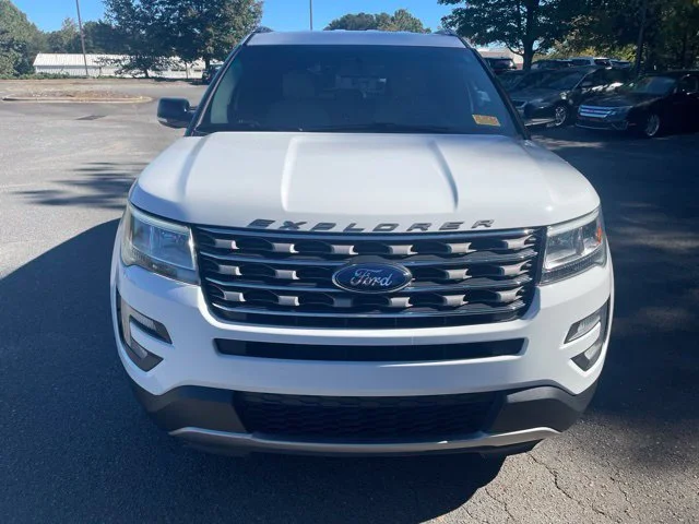 Used 2017 White Ford XLT image 8