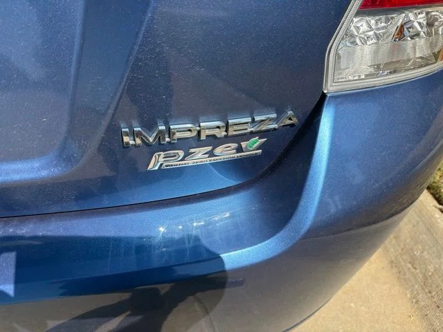 Used 2014 Blue Subaru 2.0i image 5