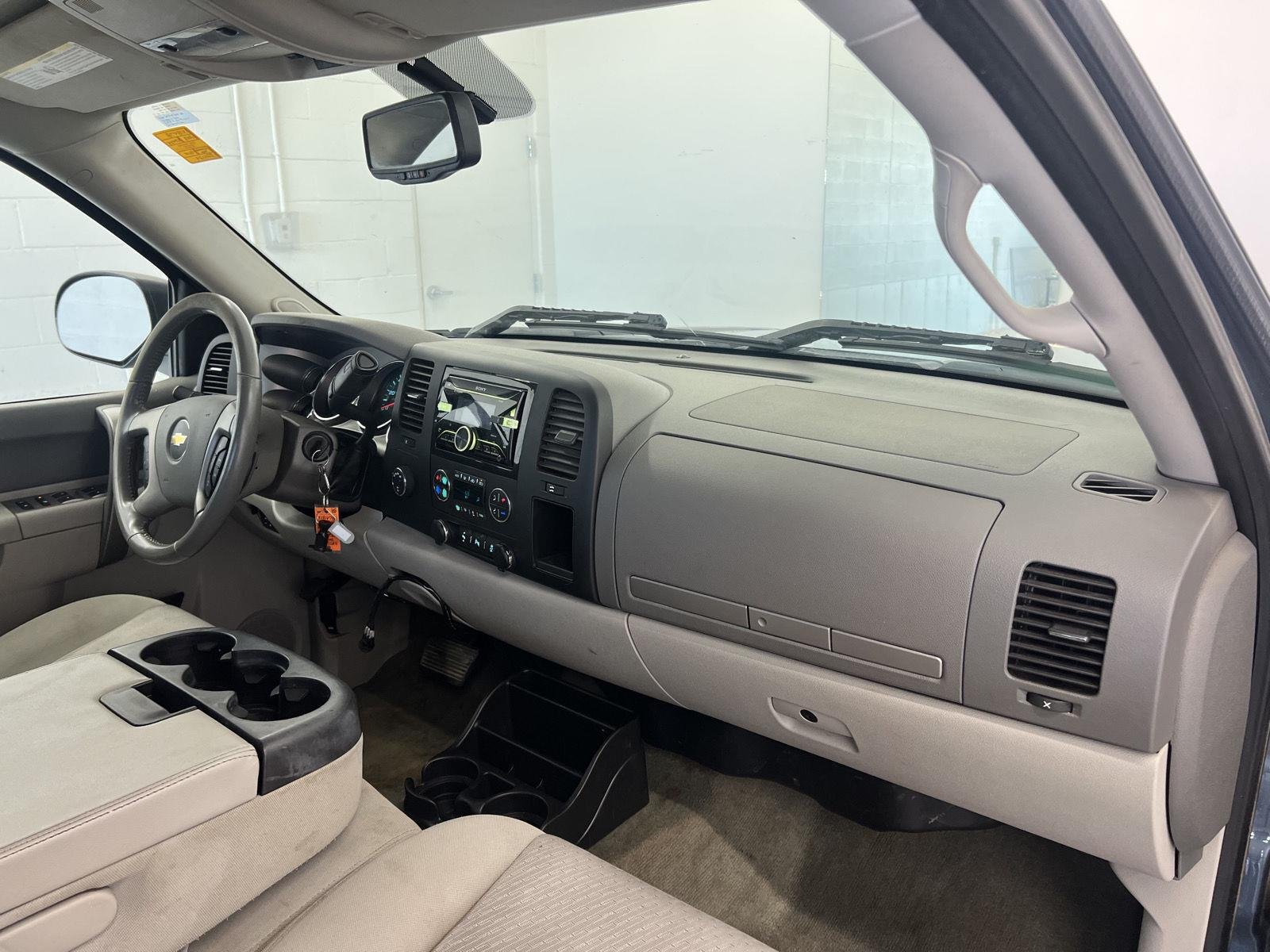 Used 2013 Blue Granite Metallic Chevrolet LT image 4