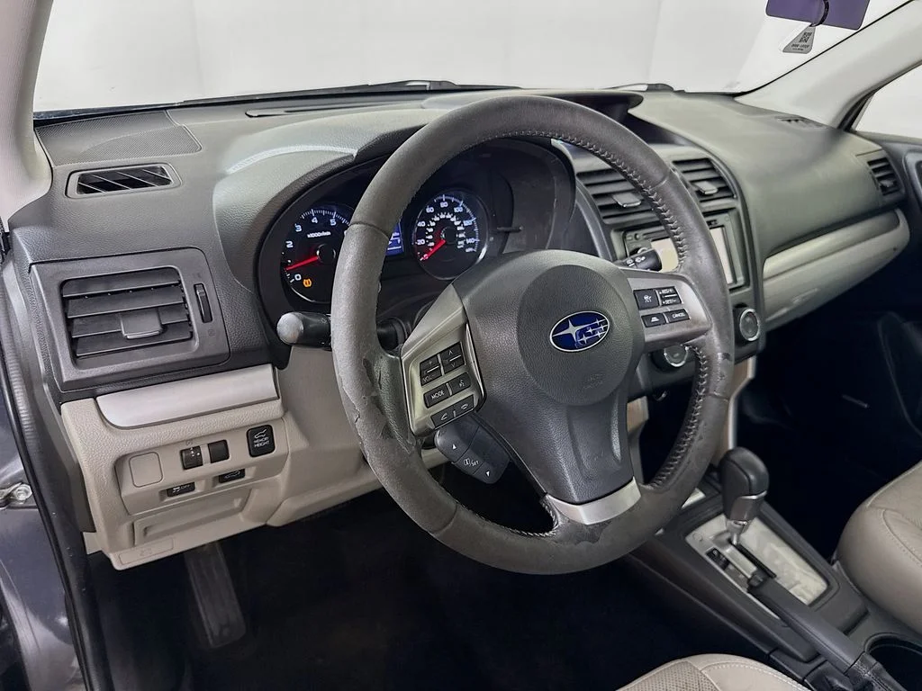 Used 2014 Gray Subaru 2.5i Touring image 9