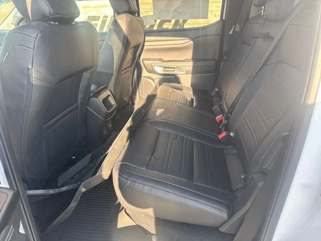 New 2025 Oxford White Ford LARIAT® image 16