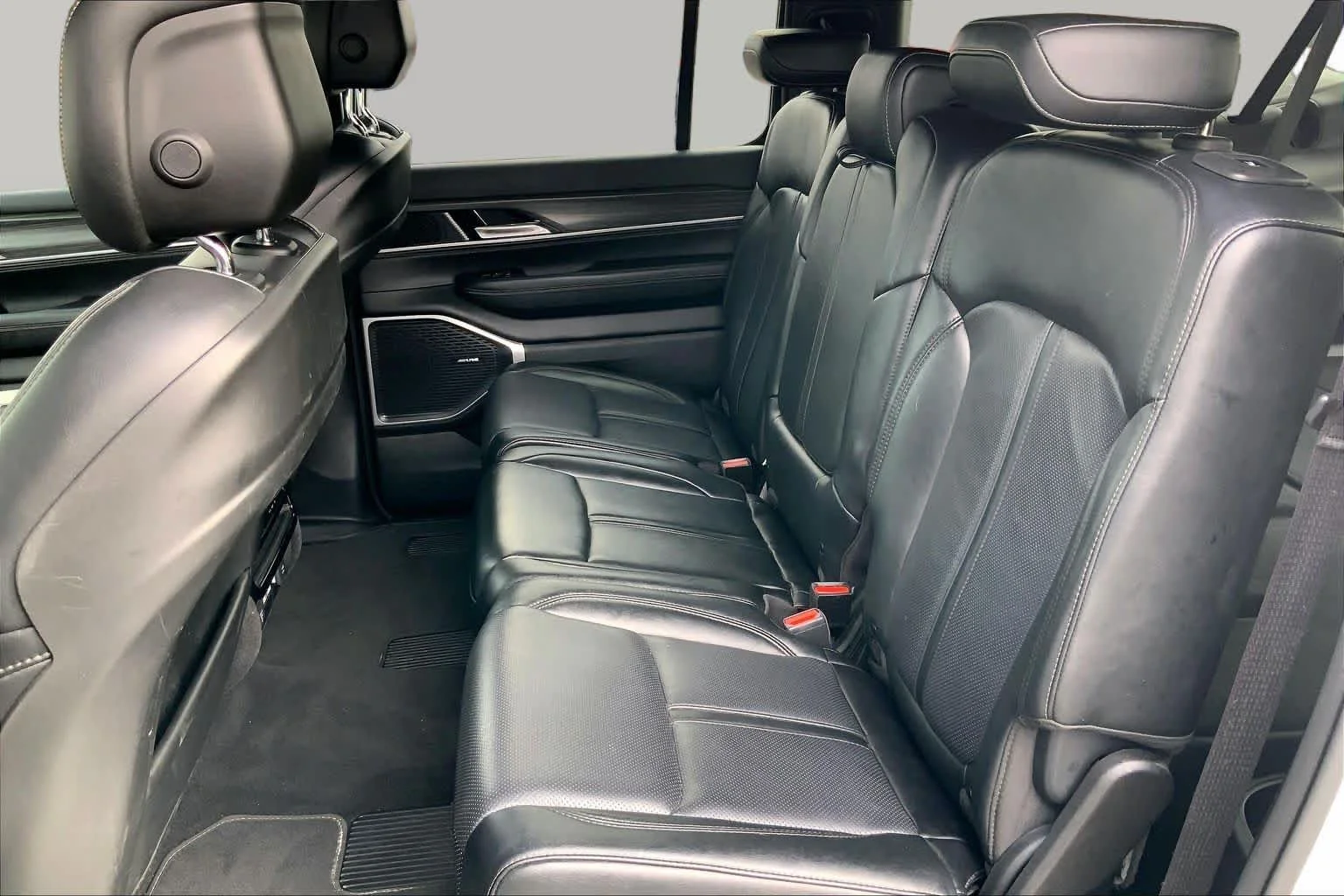 Used 2024 Bright White Clearcoat Jeep Series III image 19