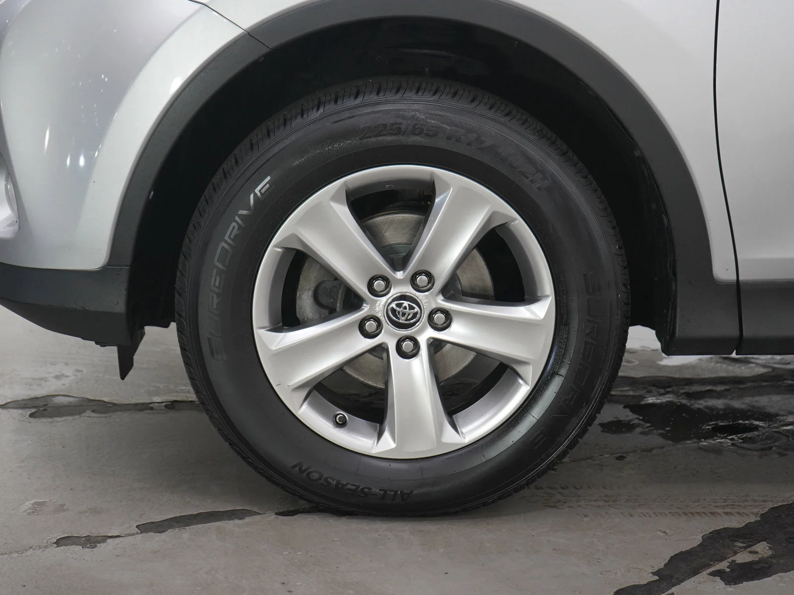 Used 2015  Toyota XLE image 27