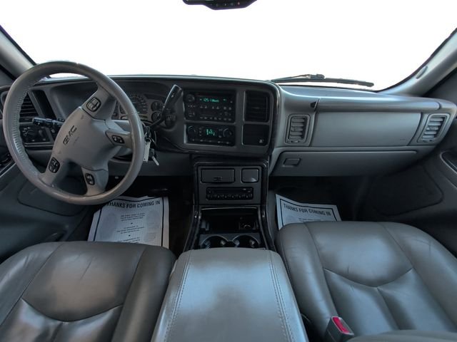 Used 2004 Black GMC Denali image 10