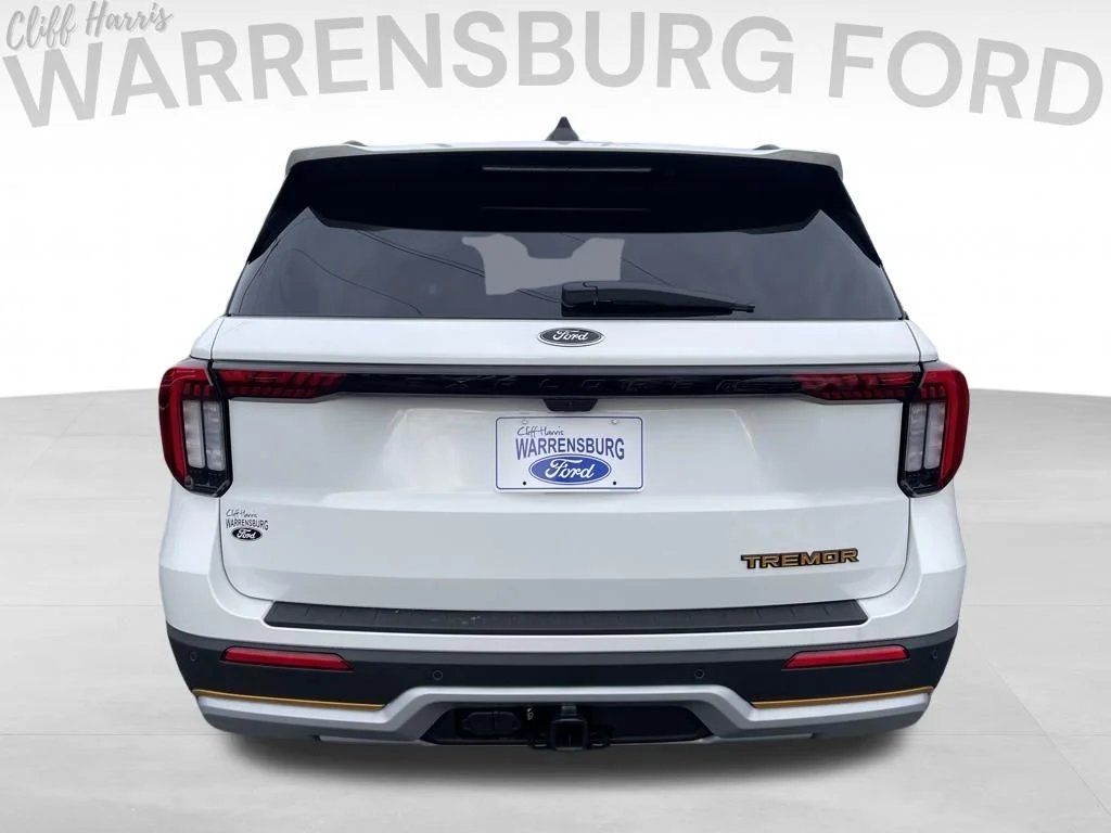 New 2026 Star White Metallic Tri-Coat Ford Tremor® image 6