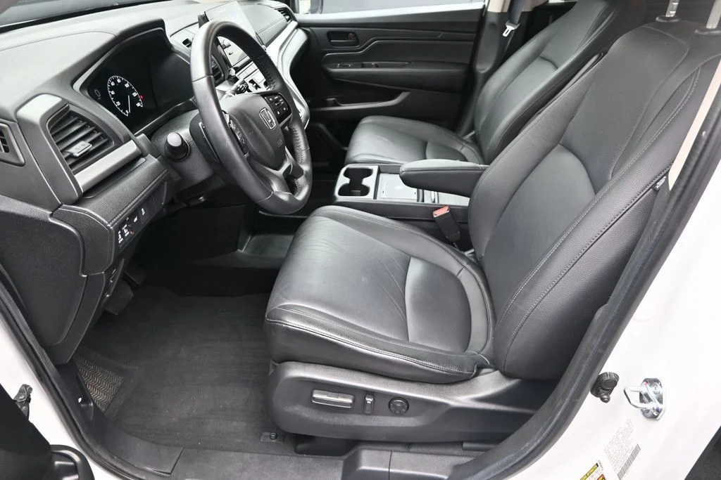 Certified Used 2025 White Honda EX-L image 16