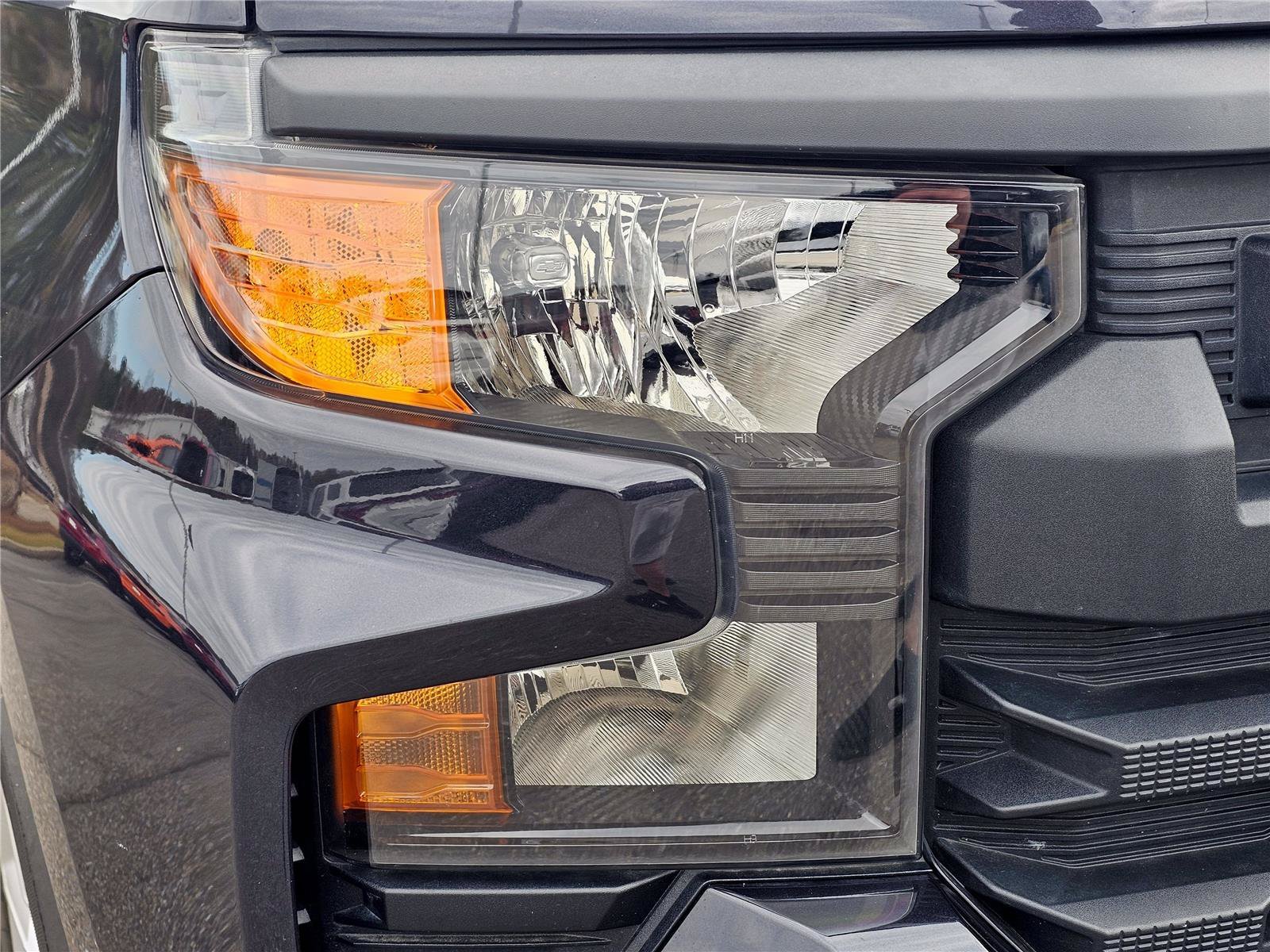 Used 2022 Northsky Blue Metallic Chevrolet Custom image 4