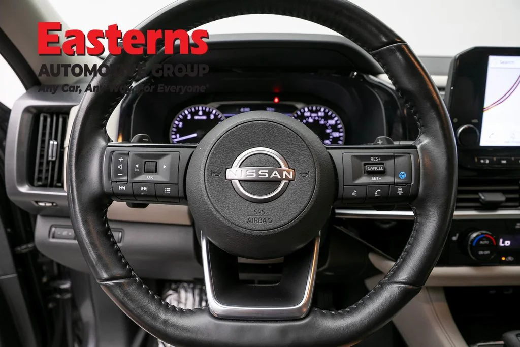 Used 2023 Gray Nissan SL image 10