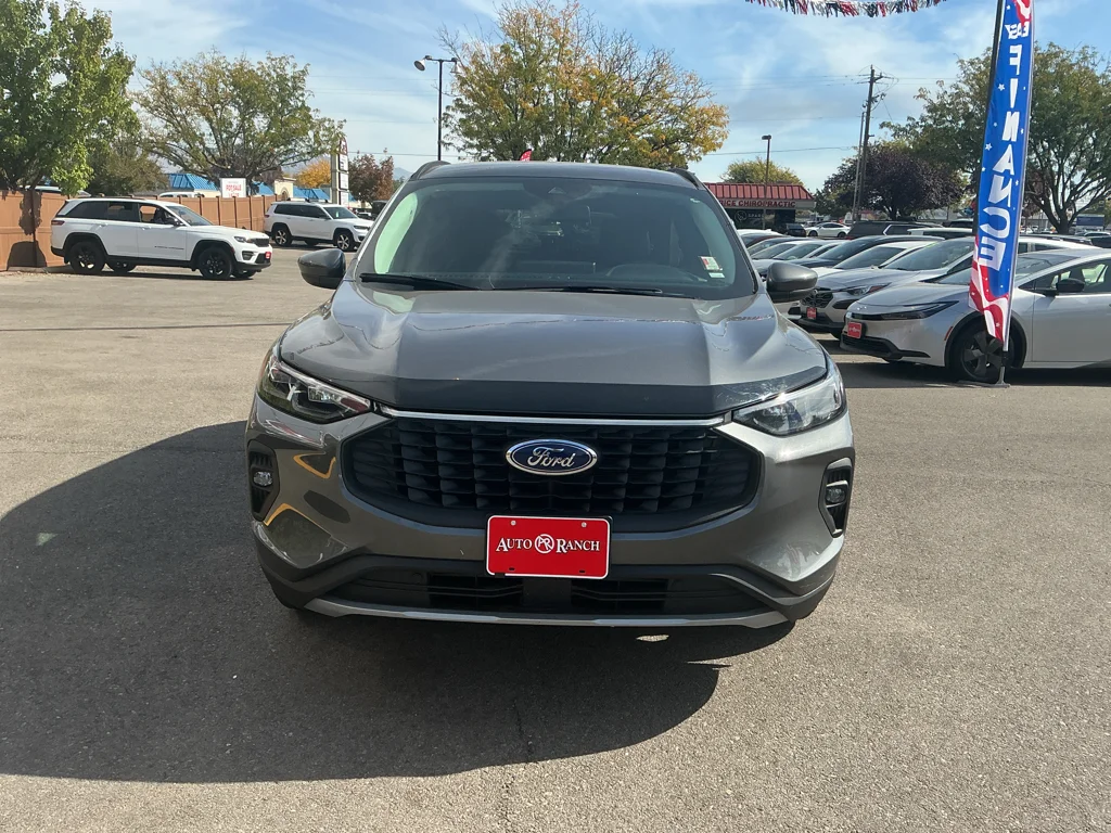 Used 2025 Carbonized Grey Metallic Ford Platinum image 2