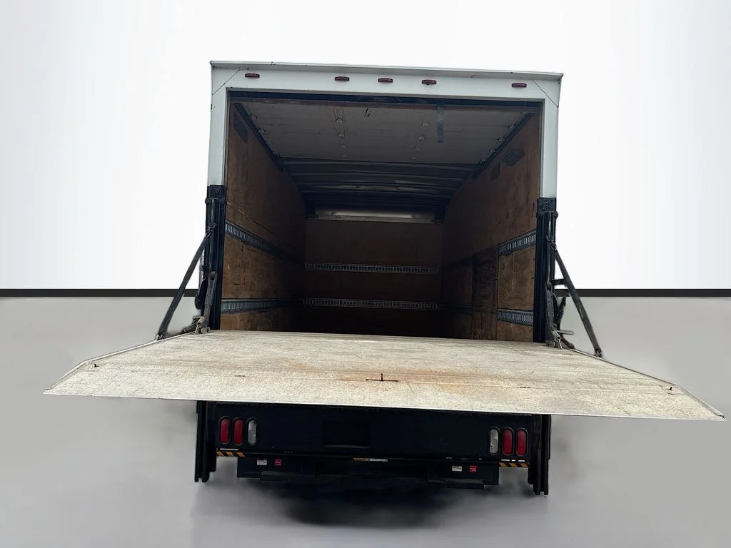 Used 2019 White Isuzu 18