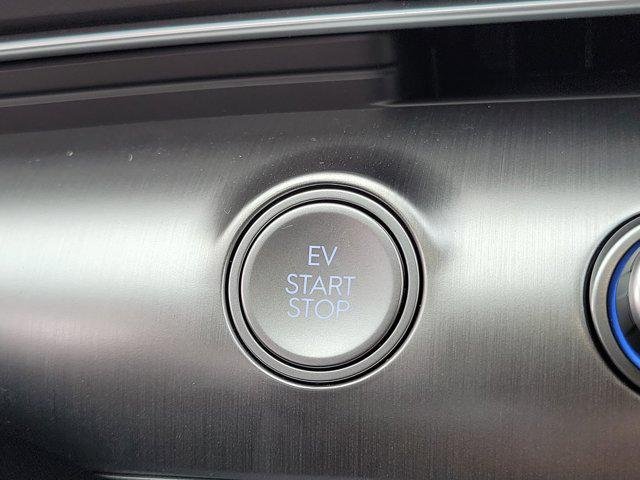 2025 Hyundai Kona EV SEL - Photo 11