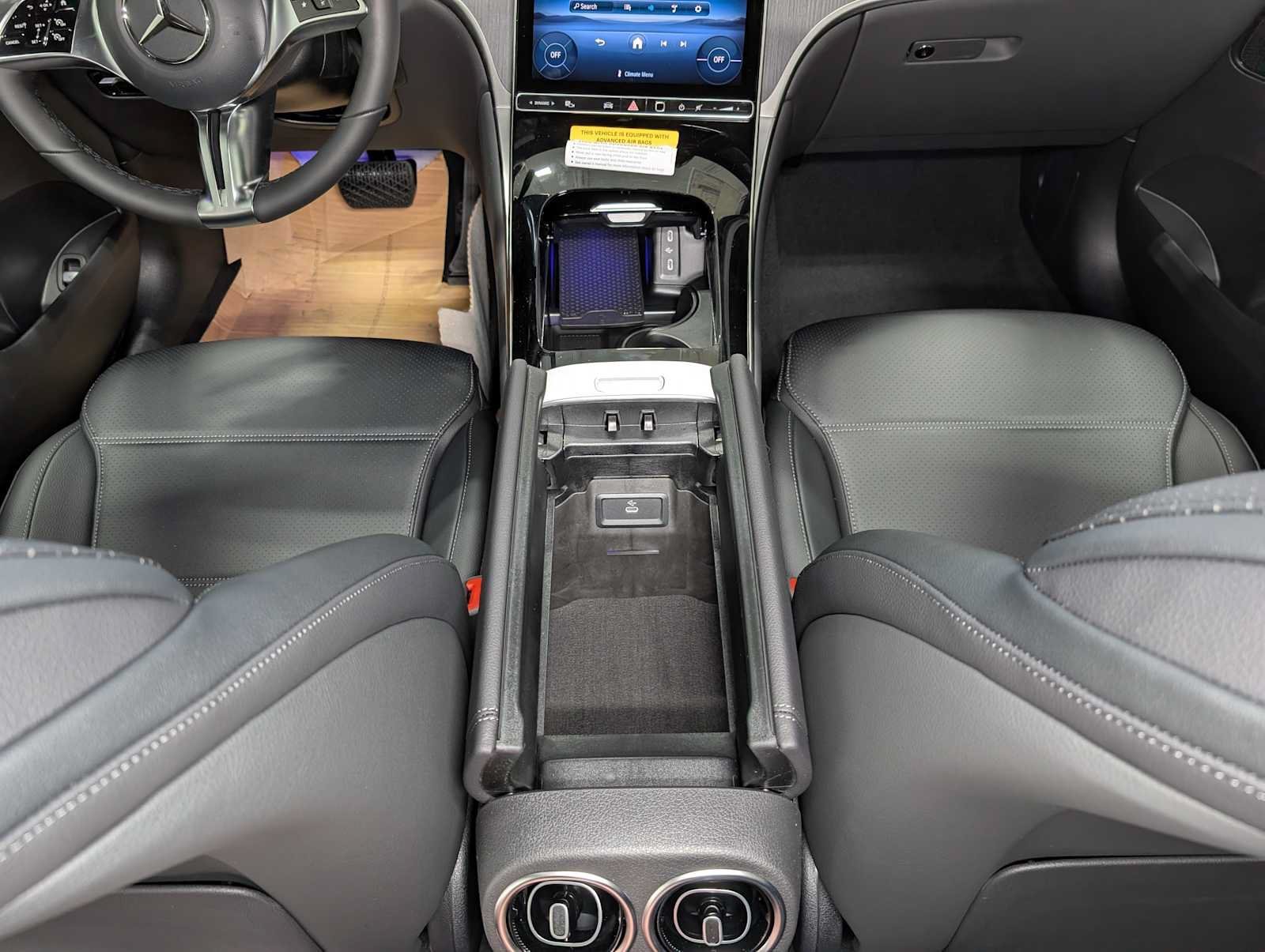 New 2026 Black Mercedes-Benz GLC 300 image 17