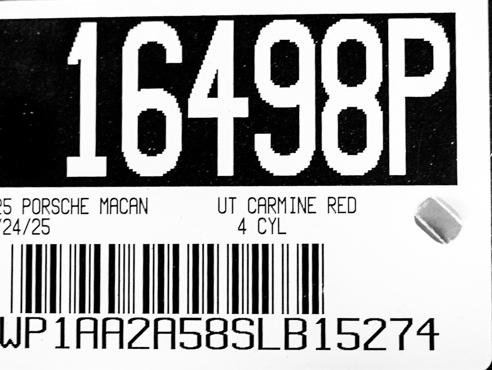 2025 Porsche Macan - Photo 31