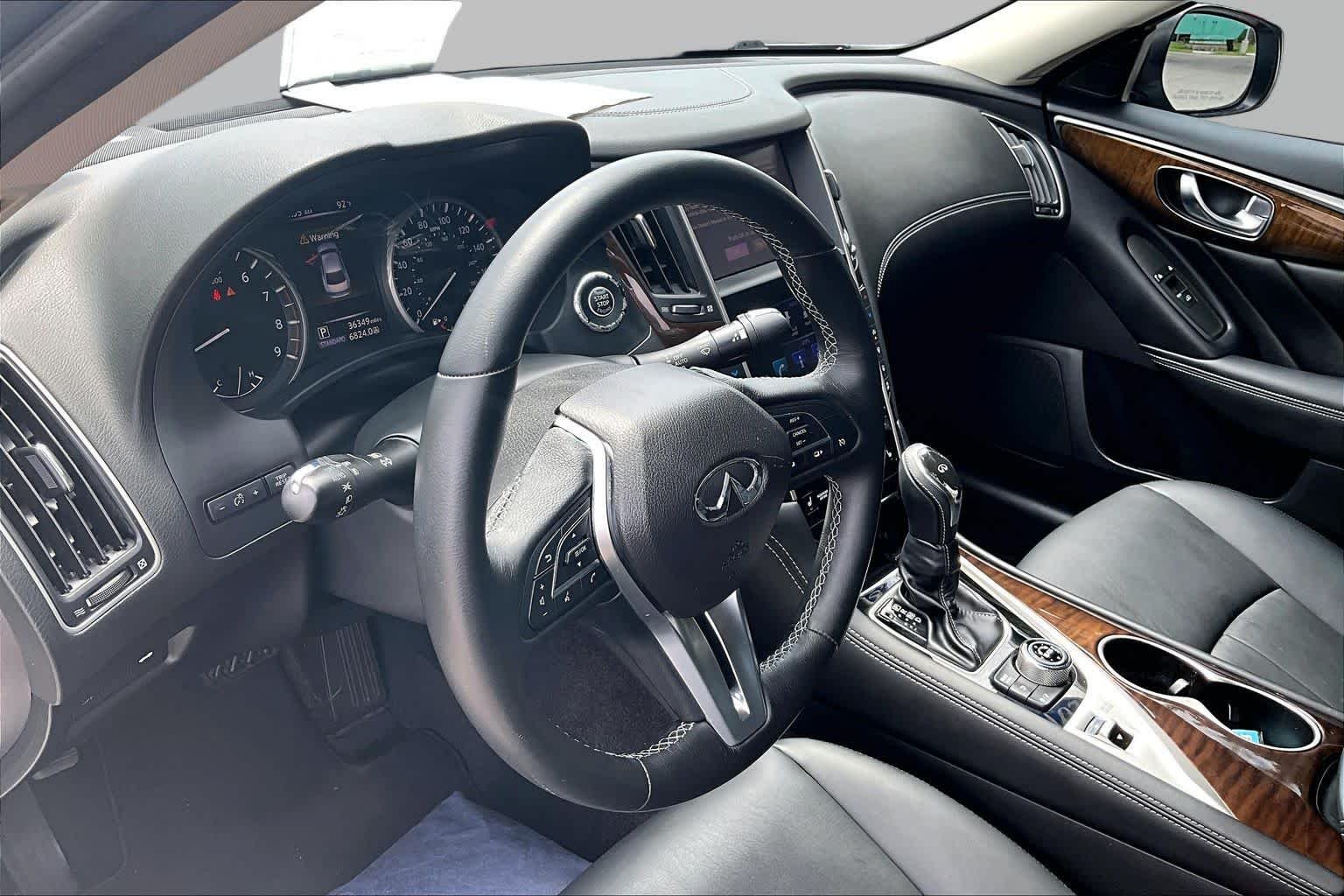 Used 2018 Hagane Blue INFINITI 3.0t LUXE image 18