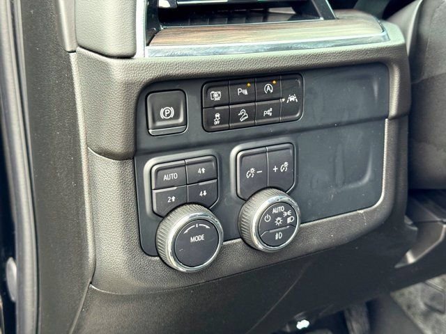 Used 2025 Black Chevrolet Z71 image 15