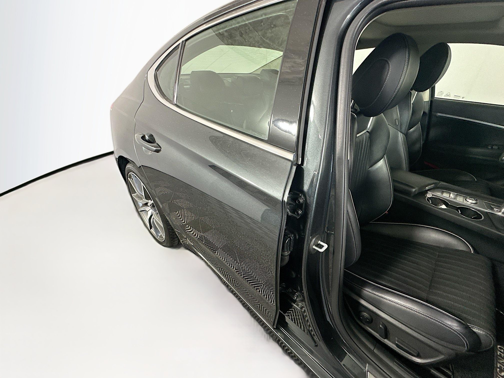 Used 2022 Black Forest Green Genesis 2.0T image 28