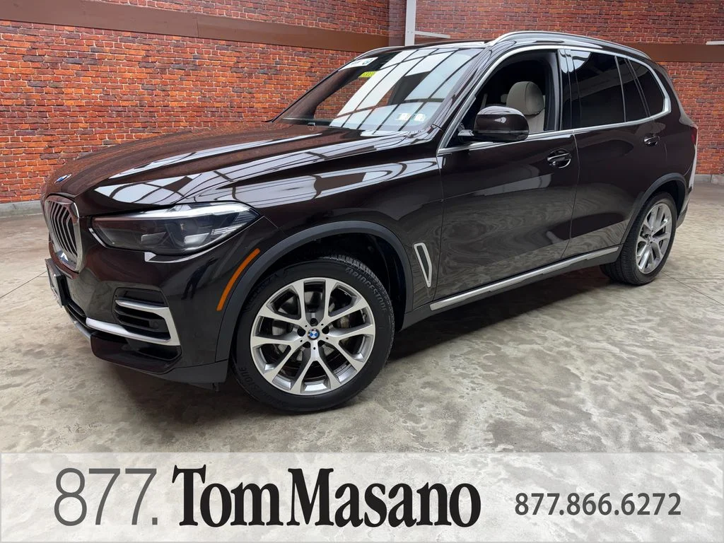 Used 2022 Brown BMW xDrive40i image 1