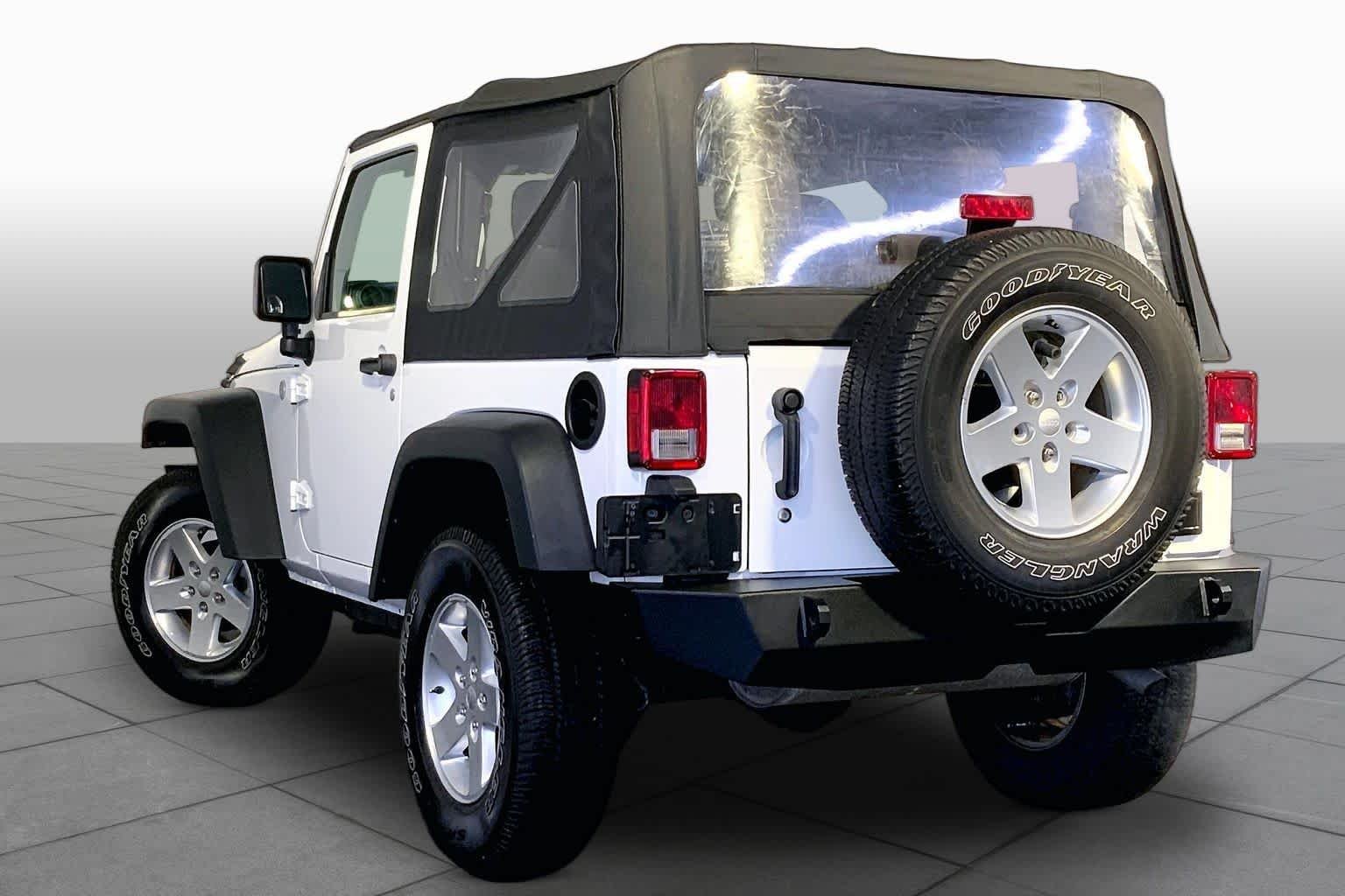 Used 2017 Bright White Clearcoat Jeep Sport image 12