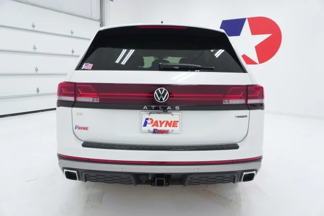 New 2026 Opal White Pearl Volkswagen 2.0T Peak Edition image 6