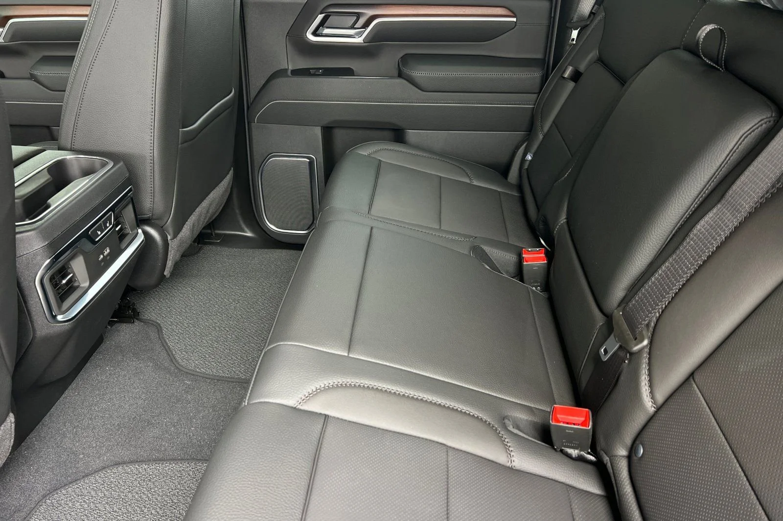 2026 GMC Sierra 2500HD Denali - Photo 10