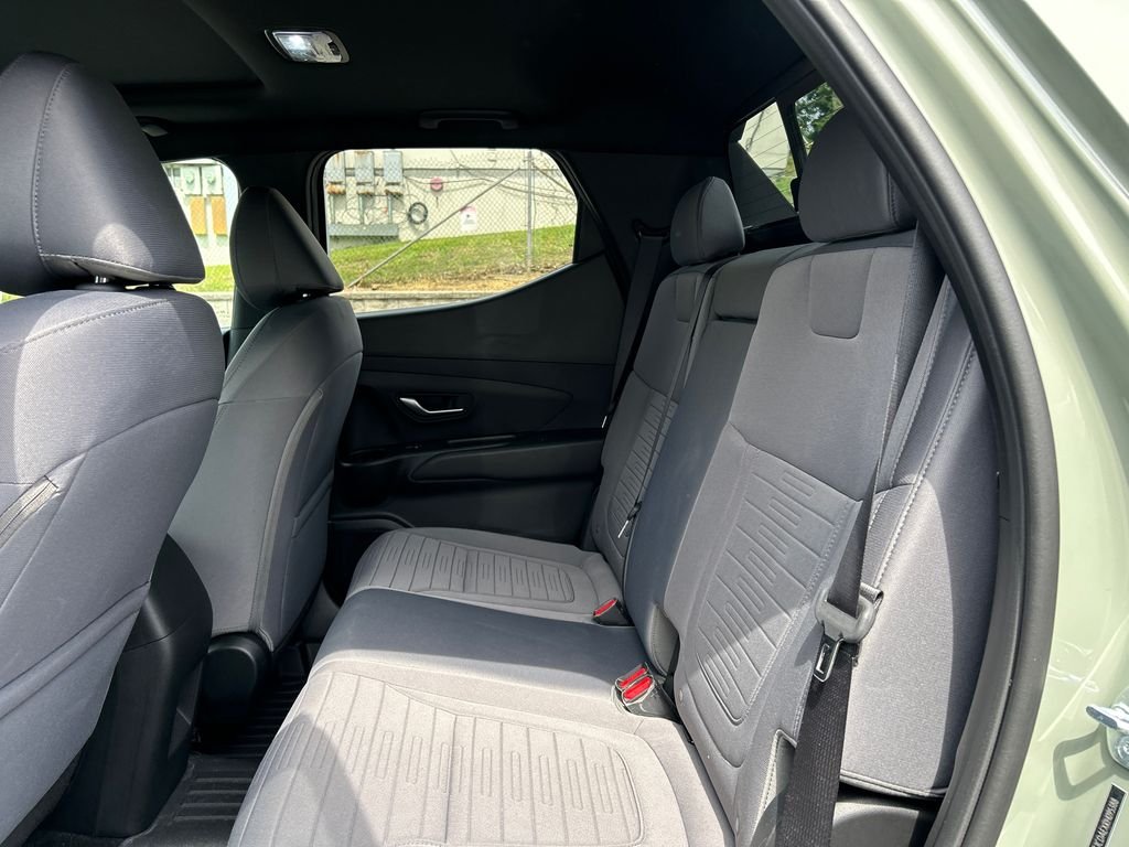 Used 2024 Green Hyundai SEL image 24