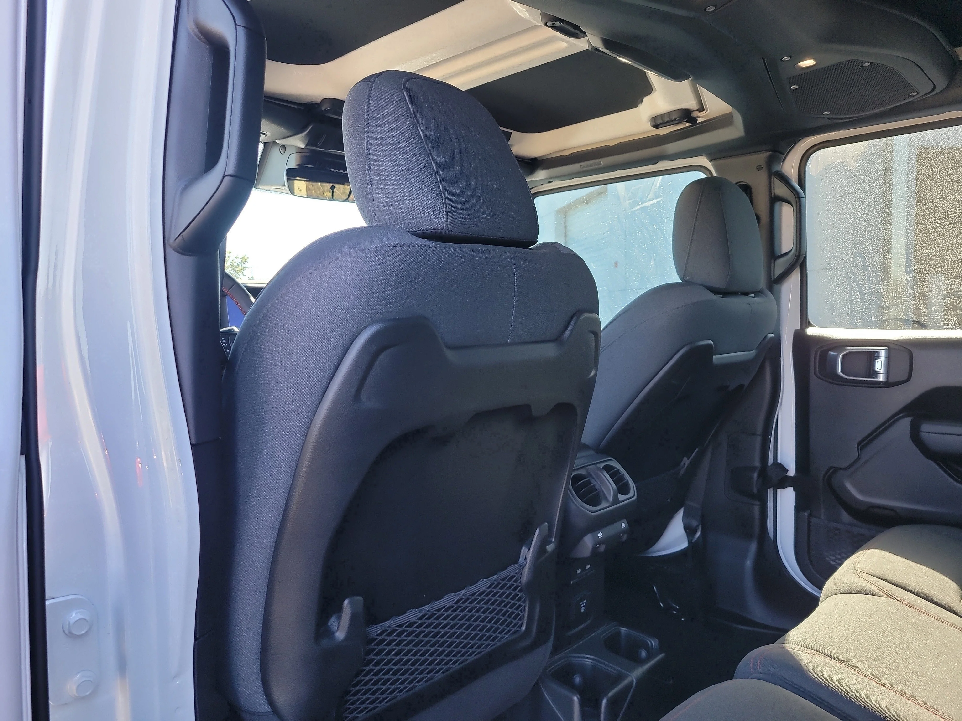 Used 2024 Bright White Clearcoat Jeep Rubicon image 12
