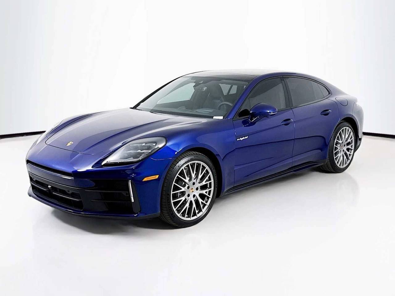 2026 Porsche Panamera 4 E-Hybrid - Photo 1