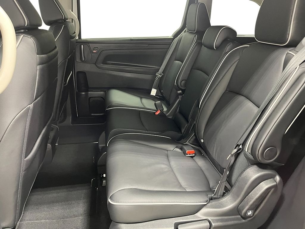 New 2026 Modern Steel Metallic Honda Touring image 23