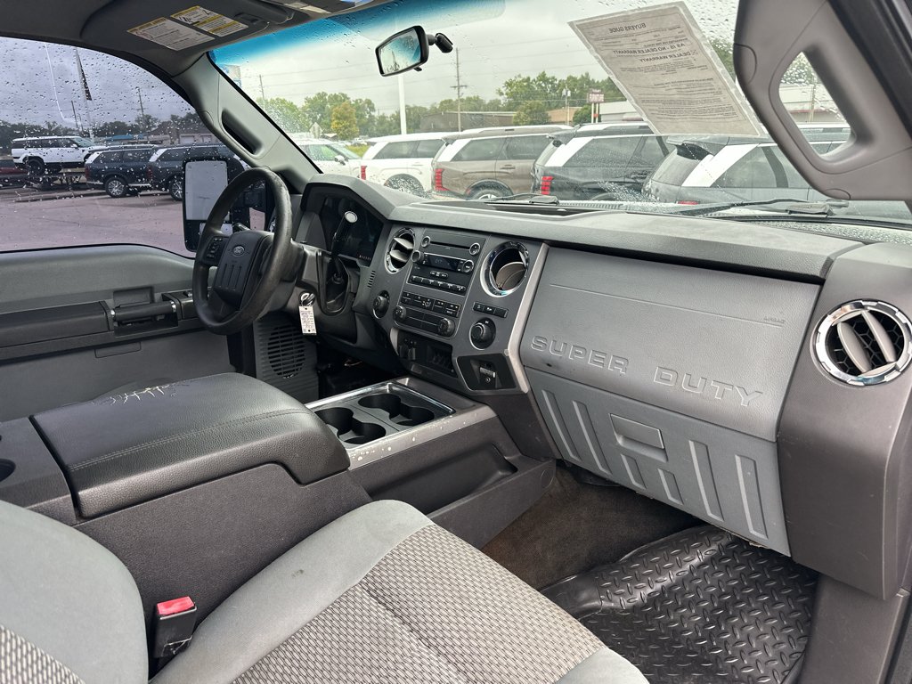 Used 2013 Ingot Silver Metallic Ford XLT image 6