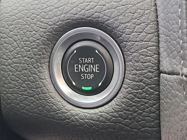 Used 2024 Onyx Black GMC Denali image 34