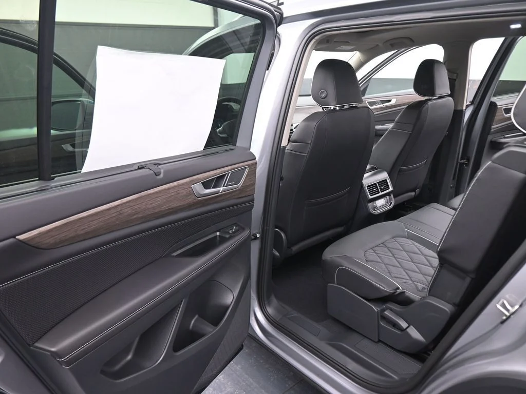 New 2026  Volkswagen 2.0T SEL Premium R-Line image 40