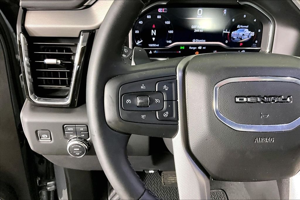 Used 2025 Silver GMC Denali image 11