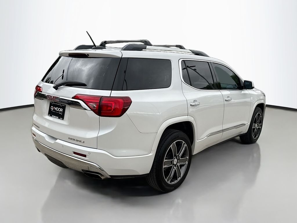 Used 2017 White Frost Tricoat GMC Denali image 7
