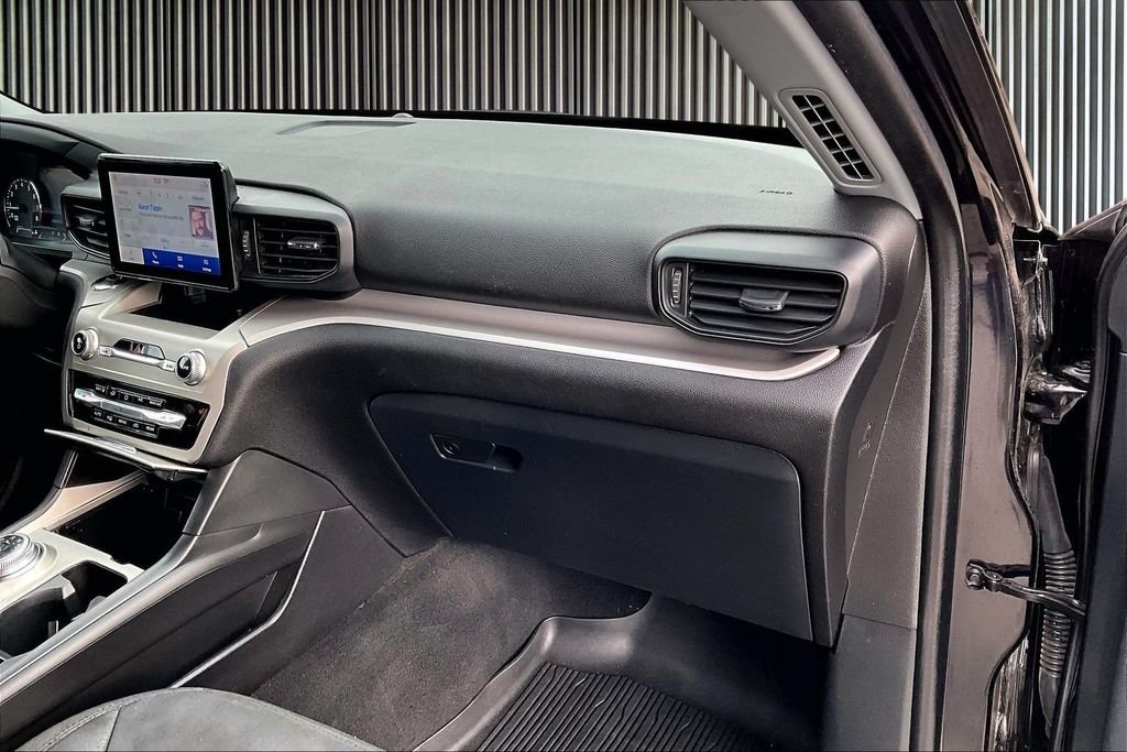 2022 Ford Explorer XLT - Photo 18