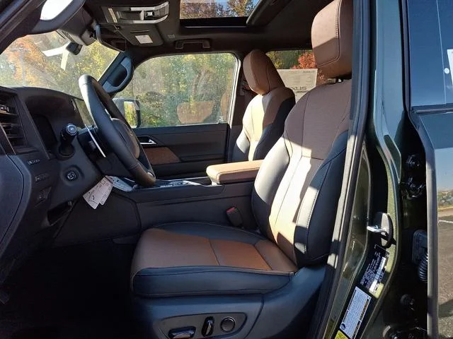 New 2026 Nori Green Pearl Lexus  image 14